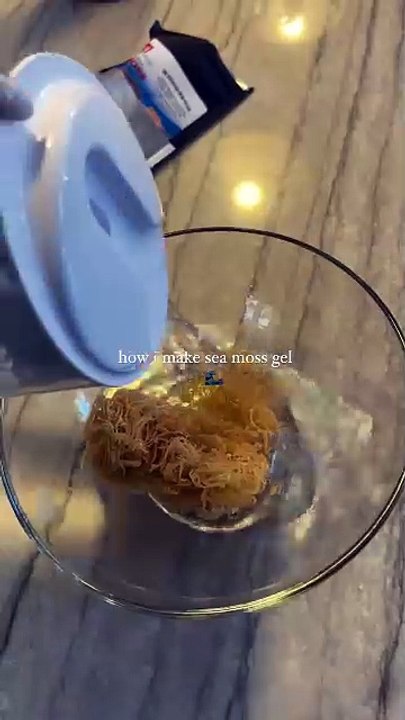 making sea moss gel is so easy, here’s how i make mine   ingredients •sea moss•spring water •key limes •frozen mangos•blue spirulinarinse the sea moss with spring waterin a large bowl, soak the cleaned sea moss in