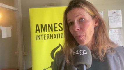 Nouveau rapport d'Amnesty International sur les demandeurs d'asile: "Ni logé·es, ni écouté·es" estime Carine Thibaut
