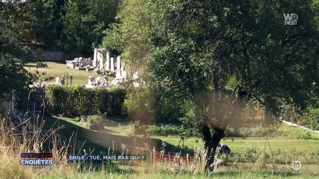 Entre les parents et les grands-parents d'Emile, une cassure a eu lieu. En cause, le lieu de sépulture du petit garçon comme le dévoile le numéro inédit d'Enquêtes criminelles diffusé sur W9