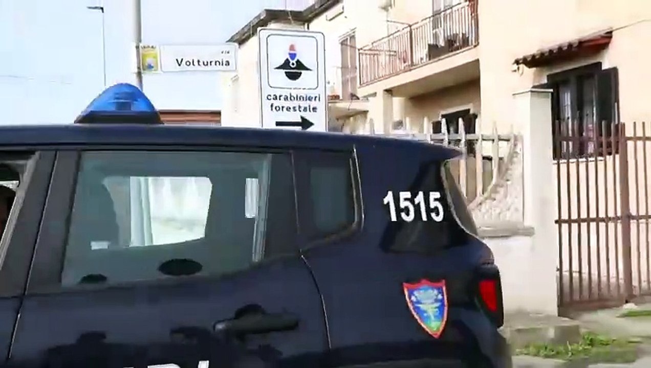 Castel Volturno, al via le demolizioni dei "cala cala" abusivi sul fiume Volturno (03.04.25)