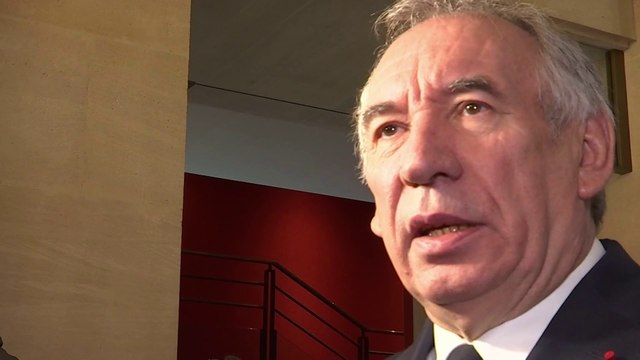 Hausse des droits de douane : « Une catastrophe », réagit François Bayrou
