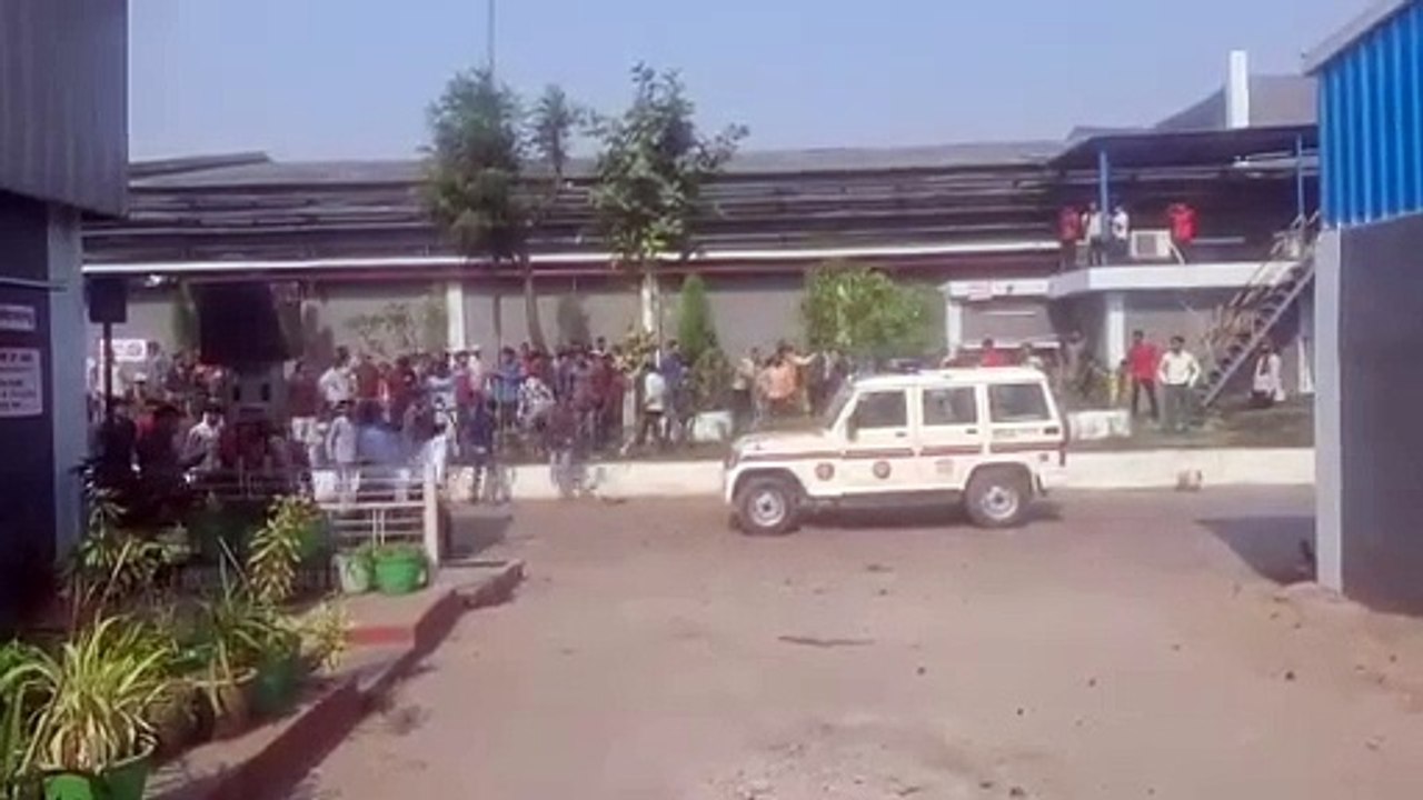 भीलवाड़ा में पुलिस पर हमला, गाड़ी पर किया पथराव; लाठीचार्ज के बाद 7 गिरफ्तार