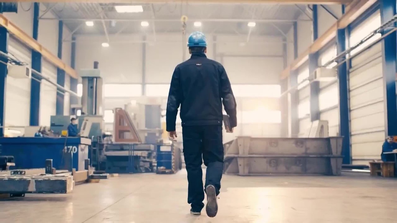 El vídeo del Gobierno contra Sánchez: "Compra lo tuyo, defiende los nuestro"