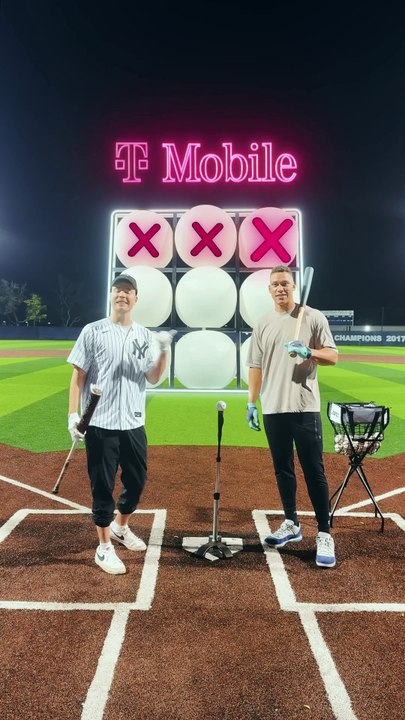 baseball tic tac toe VS MLB pro