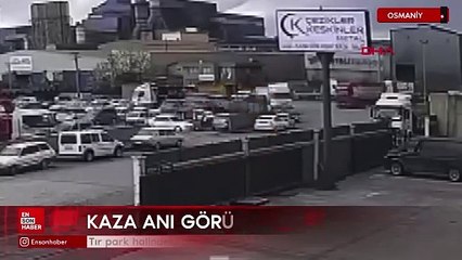 Osmaniye'de tır park halindeki araçların üstüne devrildi