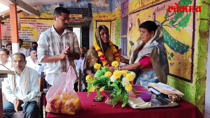 बीडमध्ये हार,तुरे आणि सत्कार दिसला कारण हमालाचा पोरगा पोलिस अधिकारी झाला..