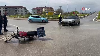 Bursa'da otomobil ile motosiklet çarpıştı