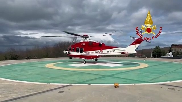 Campobasso - L'elicottero dei Vigili del Fuoco all'ospedale Cardarelli (03.04.25)