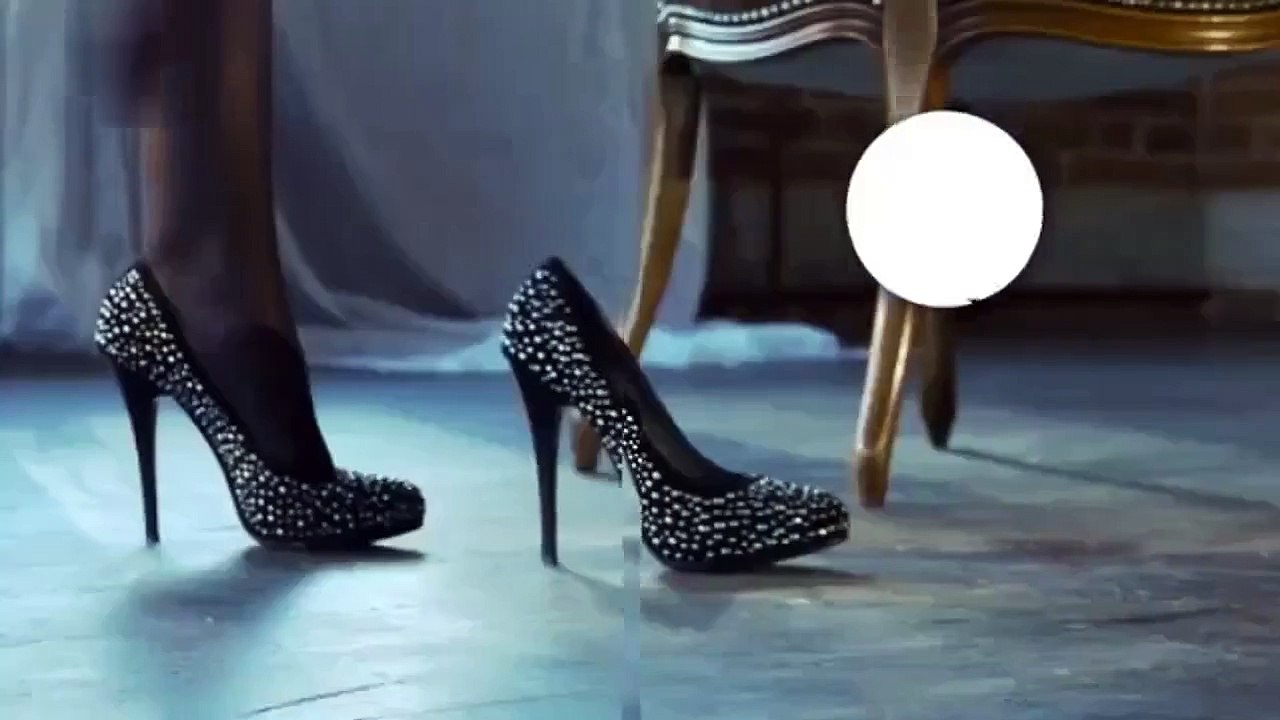 شاهدي عرض شانيل من التصاميم الراقية لربيع وصيف 2014 في باريس