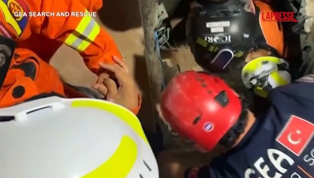 Terremoto in Myanmar, estratte vive tre persone dalle macerie