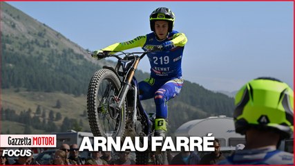 Arnau Farré: Esibizione di Trial mozzafiato in un'officina industriale 🚧