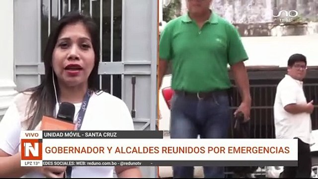 Gobernador y alcaldes cruceños reunidos por emergencias
