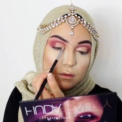 بالفيديو، تعلمي من هذه المحجّبة اللبنانية أفضل طريقتين لتطبيق مستحضرات Huda Beauty!