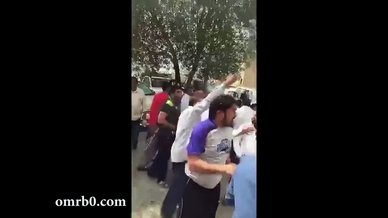 بالفيديو.. مشاجرة عنيفة بالعصي بين هنود وباكستانيين تثير القلق بجدة