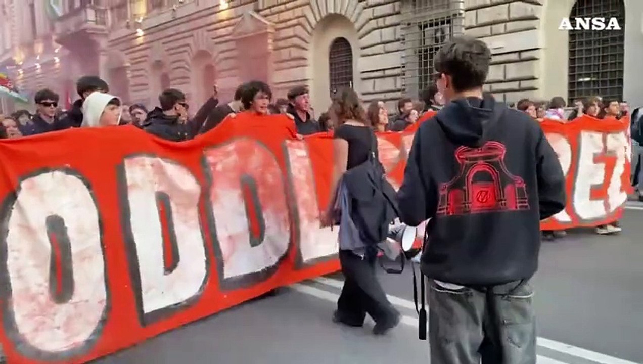 Roma, studenti in corteo contro il Ddl Sicurezza