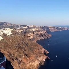 ميريام فارس توقف الغناء وتضحك لسبب خارج عن إرادتها!