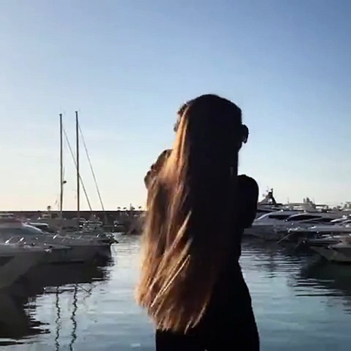 شاهدي ميريام فارس وابنها في أول ظهور بعد وفاة والدها