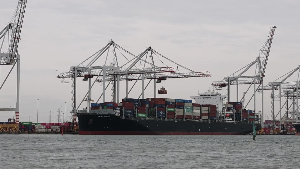 Container ship docks at UK port as Trump imposes sweeping tariffs