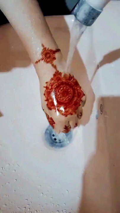 Special Heart Mehndi design 💕 Easy, Simple & Unique Heart Mehndi design💟 Beautiful Mehndi designs #mehandi #foryou #foryoupage #shorts #viral #viralvideo #artbyunomi #unfreezemyacount #ourcheetahs #fruitcuttinggame #zindabadpakistan #standforpakistan #f