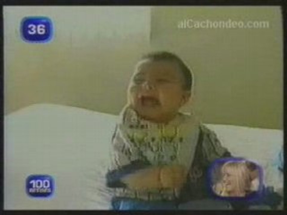 bébé mort de rire
