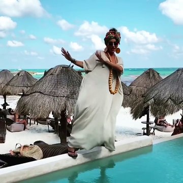بالفيديو.. مايا دياب تشعل مواقع التواصل برقصها على أحد شواطئ المكسيك