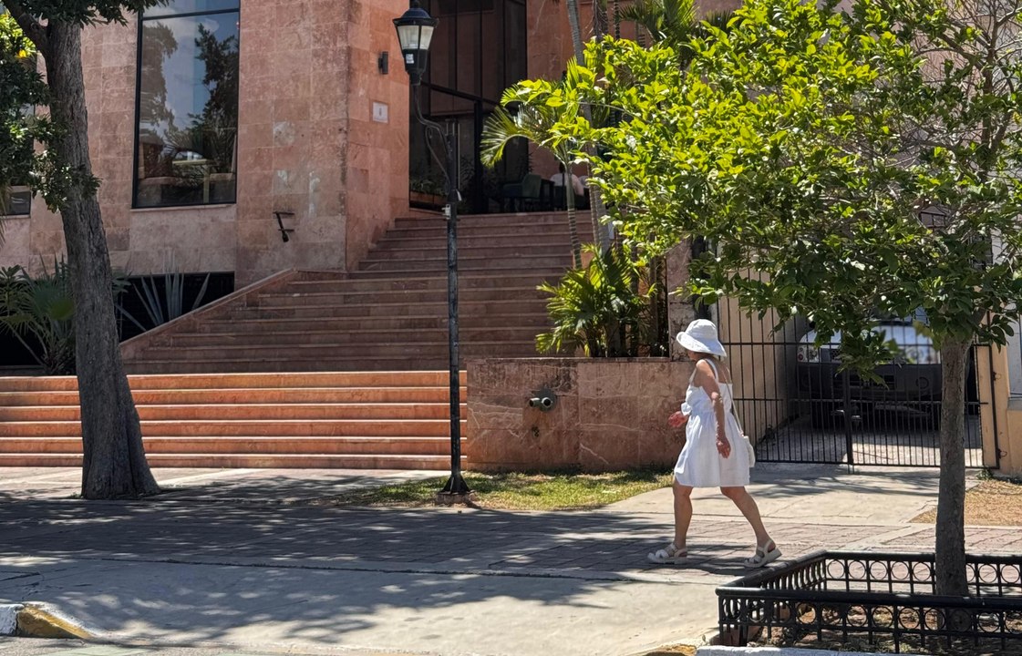 Bochorno y rayos UV intensos por segunda onda cálida en Yucatán