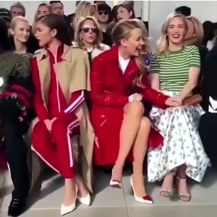 صيحات نالت رواجاً بين النجمات في 2018، فأيّ واح...