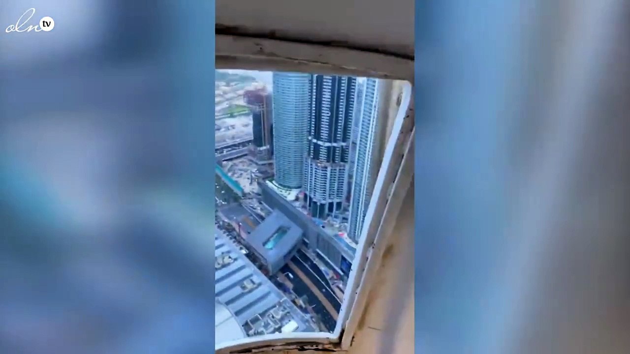 بالفيديو.. حمدان بن محمد بن راشد يتسلّق أعلى قمة برج خليفة في الطقس السيئ!