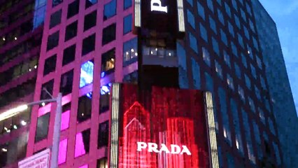 برادا تعود إلى نيويورك لعرض الريزورت 2020: فما الجديد هناك؟