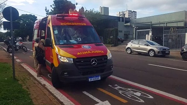 Homem é socorrido após ser encontrado caído na Rua Vicente Machado