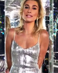 هايلي بالدوين في تعاون مع Pretty Little thing: هل ستتمكّن من منافسة كورتني كردشيان؟