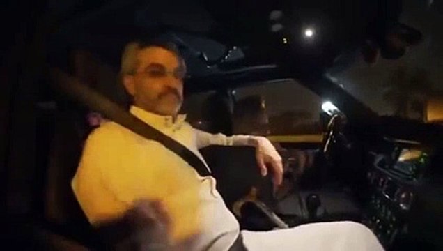 الوليد بن طلال يجلس بجوار ابنته اثناء قيادتها للسيارة لاول مرة بالسعودية