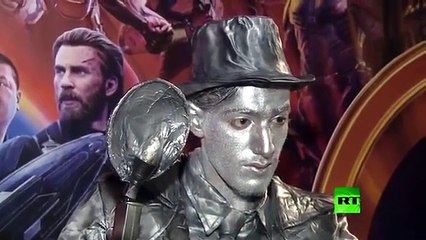 بالفيديو.. وسط إقبال كبير من السعوديون افتتاح أول صالة سينما في السعودية