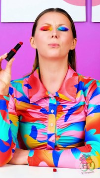 LE ROUGE À LÈVRES LE PLUS ÉTRANGE 🤯 Cola DIY Maquillage 💄 #shorts