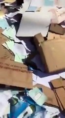 بالفيديو.. مواطن يفضح معرض التوظيف بالشرقية بعد إلقائهم بأوراق المتقدمين في القمامة!