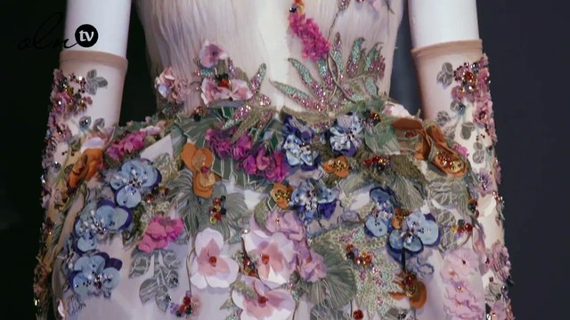 فساتين سهرة غير مسبوقة في معرض Swarovski Sparkling Couture بدبي