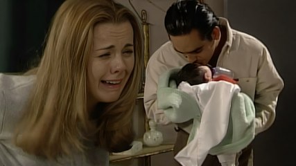 Mujer, casos de la vida real 2/3: Claudia cree que su bebé está maldito | Esquizofrenia