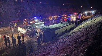 İşçi servisi devrildi: 23 yaralı