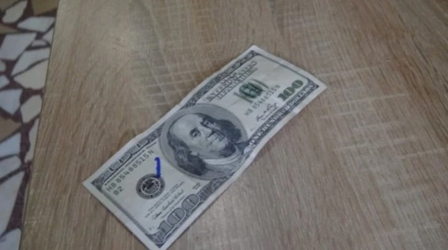 100 dolarla alışveriş yapan şüpheliler kayıplara karıştı