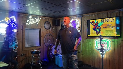 KISS - GREAT EXPECTATIONS (PERFORMED LIVE AT SCOREZ)