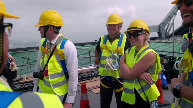 Thunderbolts | Featurette: Florence Pugh Jumping Off Merdeka 118 Building
