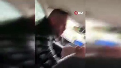 Taksi içinde kavga kamerada: Şoför, kadını tokatlayıp saçını çekti