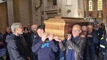 Funerali Suor Paola, il corteo accompagna il feretro all'uscita della Chiesa