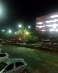 Homem é morto durante tiroteio dentro de universidade