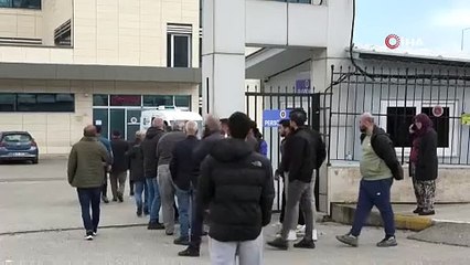 Arkadaşlarının gözleri önünde yere yığıldı