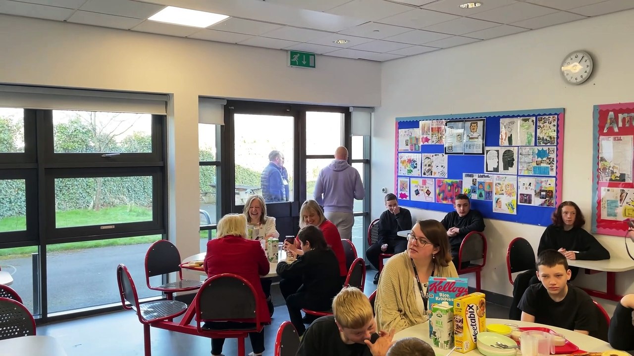 South Shields MP visits The Beacon Centre to see their breakfast club provision