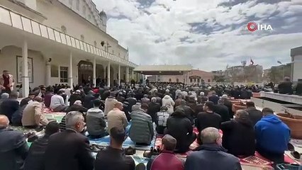 Bayram sonrası cuma namazı, yoğun katılımla kılındı