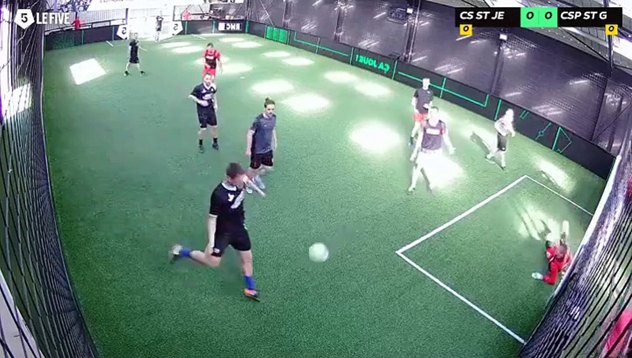 CSP ST JEAN DE MONTS - CSP ST GILLES 2 04/04 à 10:39 - Football Terrain 2 (LeFive Challans)