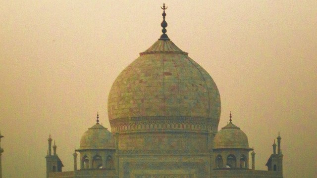 Taj Mahal वाकई वक्फ बोर्ड की संपत्ति है? कोर्ट बोला...