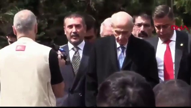 MHP Lideri Devlet Bahçeli Türkeş’in mezarını ziyaret etti: 66 gün sonra ilk kez görüntülendi